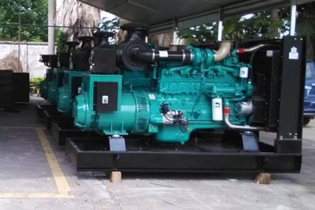 選擇寧波康明斯發(fā)電機組租賃商時需要注意哪些？